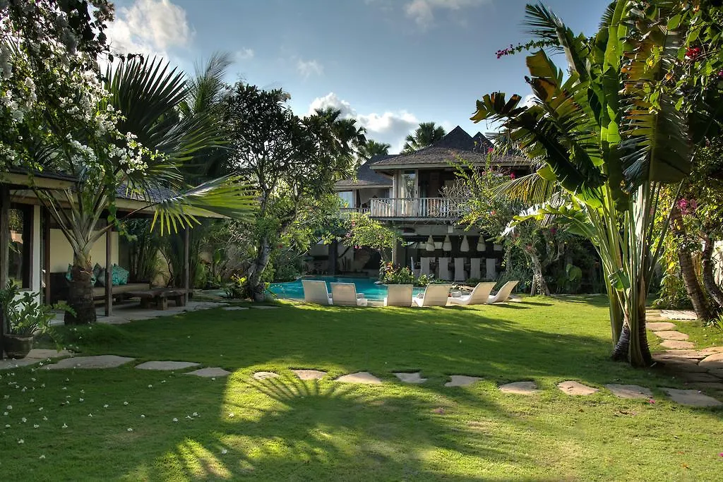 Phinisi Villas - Seminyak Beach