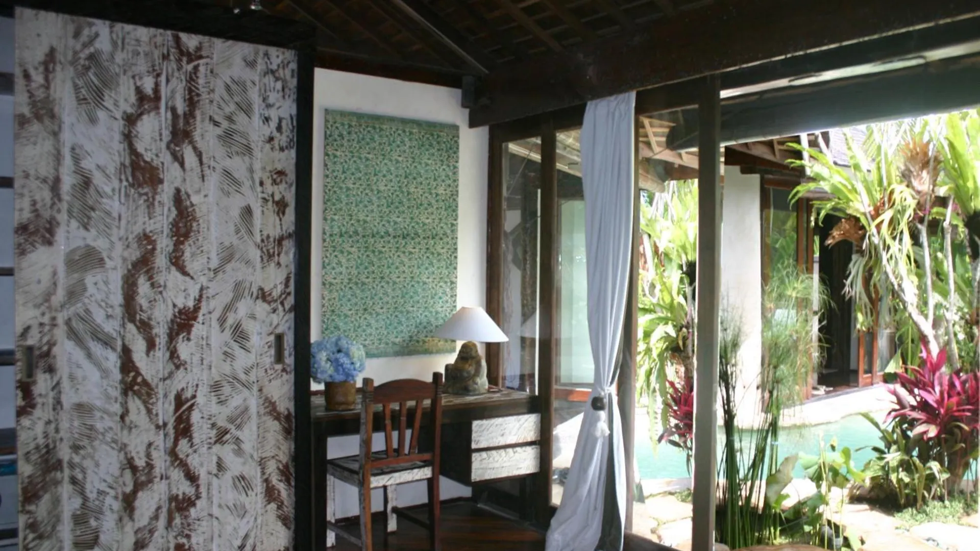 Phinisi Villas - Seminyak Beach