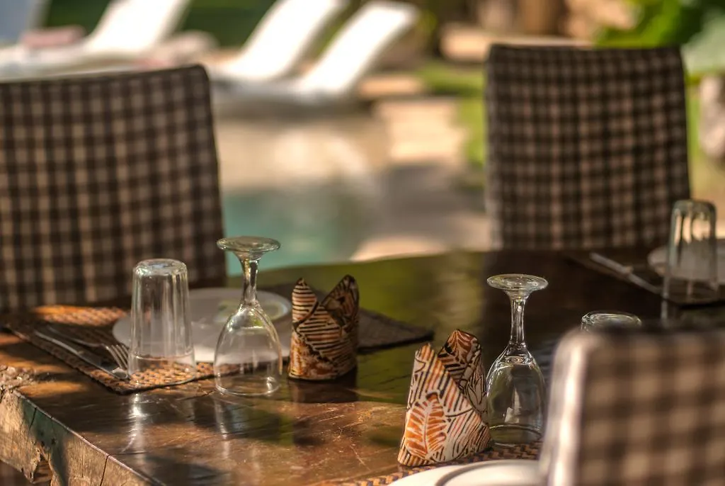 Phinisi Villas - Seminyak Beach