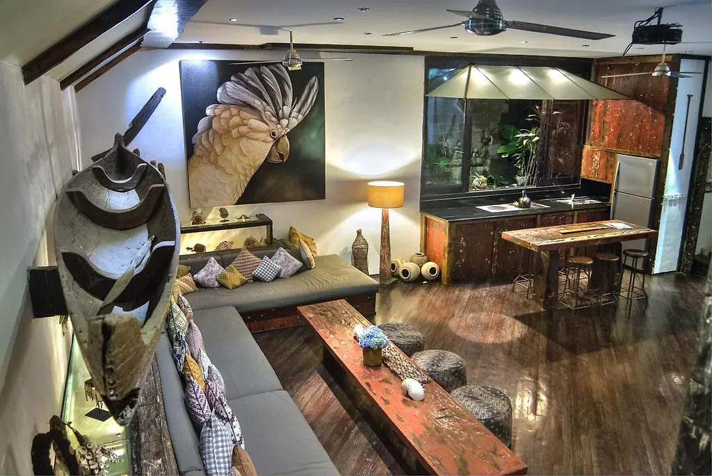 Phinisi Villas - Seminyak Beach