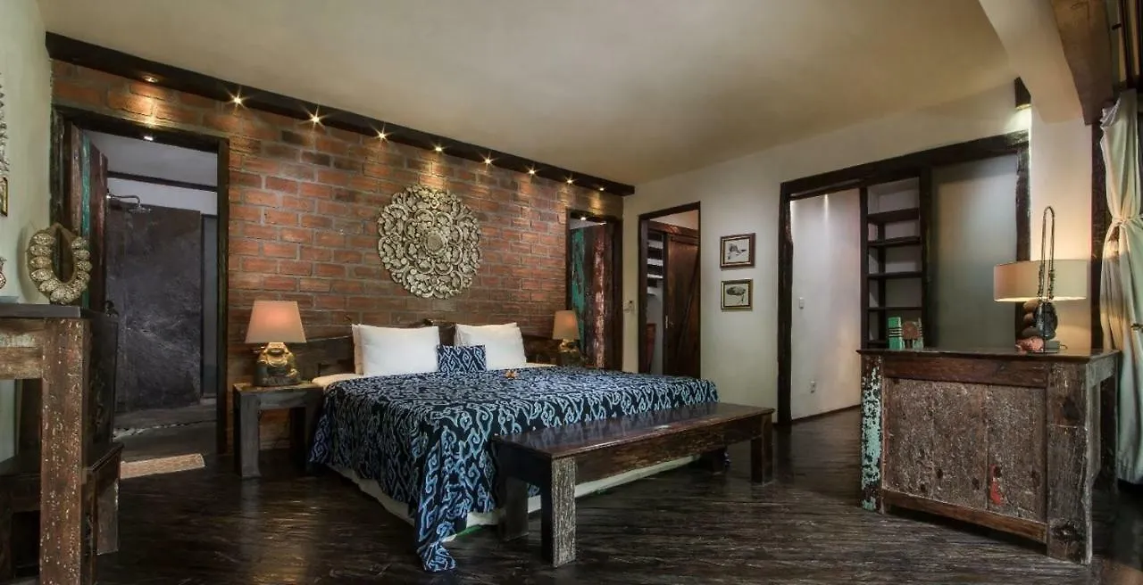 Phinisi Villas - Seminyak Beach