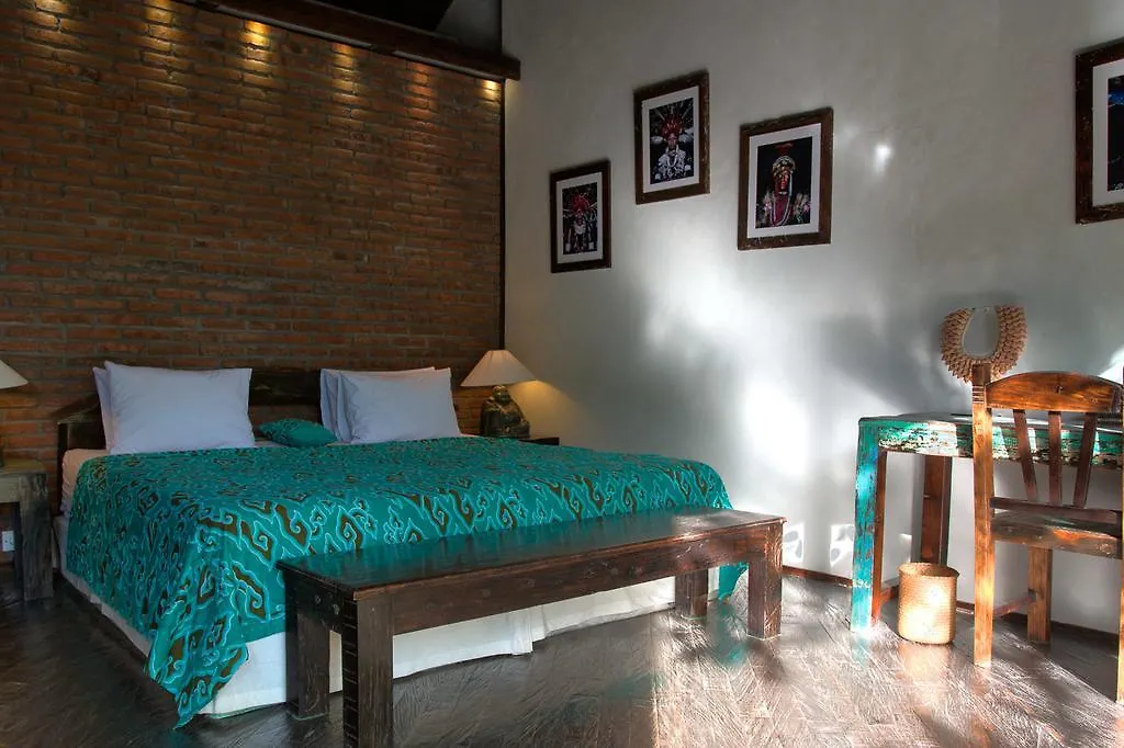 Phinisi Villas - Seminyak Beach Indonesia